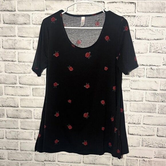 LuLaRoe Tops - LuLaRoe Carly Simply Comfortable Perfect T Oversized Short Sleeve Floral Shirt S